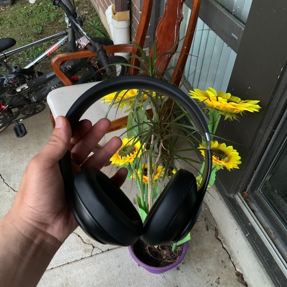 Beats Studio Pro Black - Picture 2 of 7